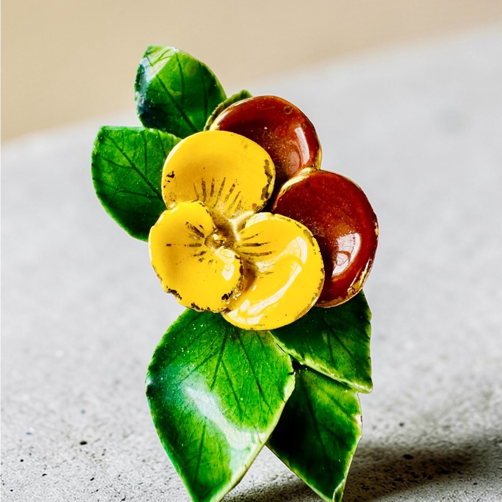 Large Vintage Ceramic Pansy Flower Brooch in Yellow, Brown & Green